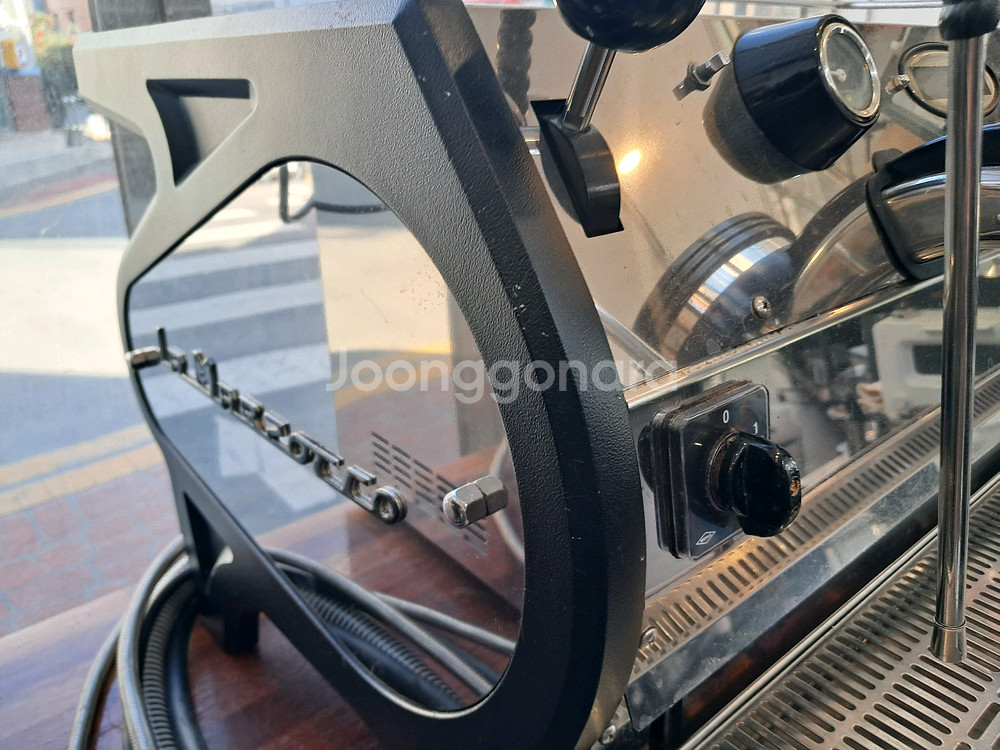 라마르조꼬 3그룹 스트라다 커피머신 판매합니다--3