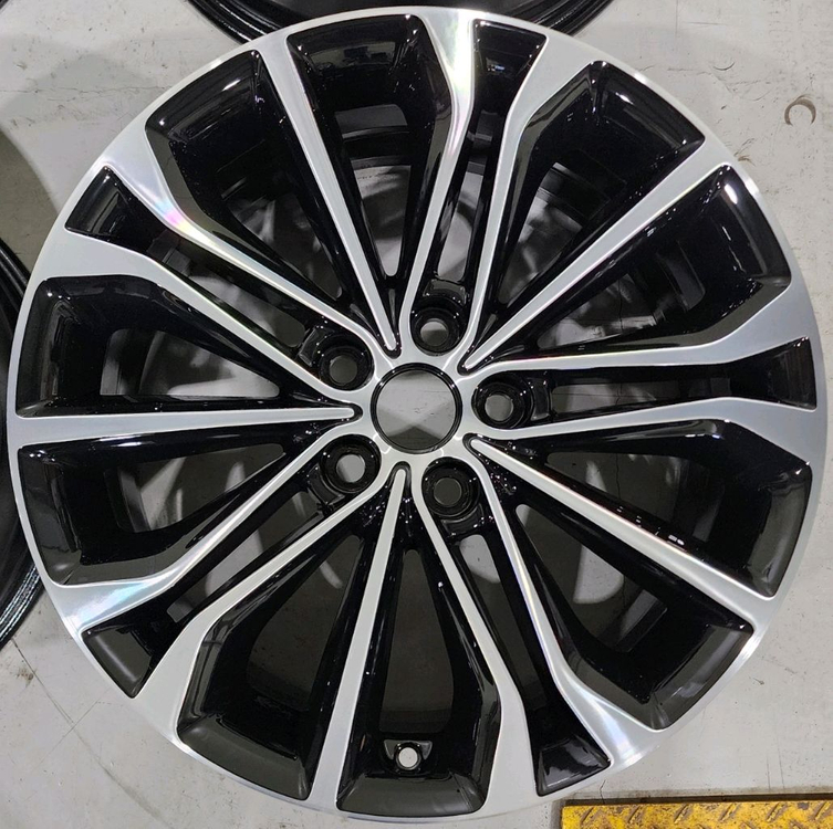 제네시스DH 18인치 휠, G80 18인치 휠, 현대 기아 18인치 휠 이미지