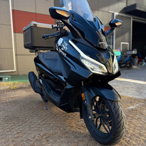 혼다 포르자350 23년식 5만Km 판매합니다.