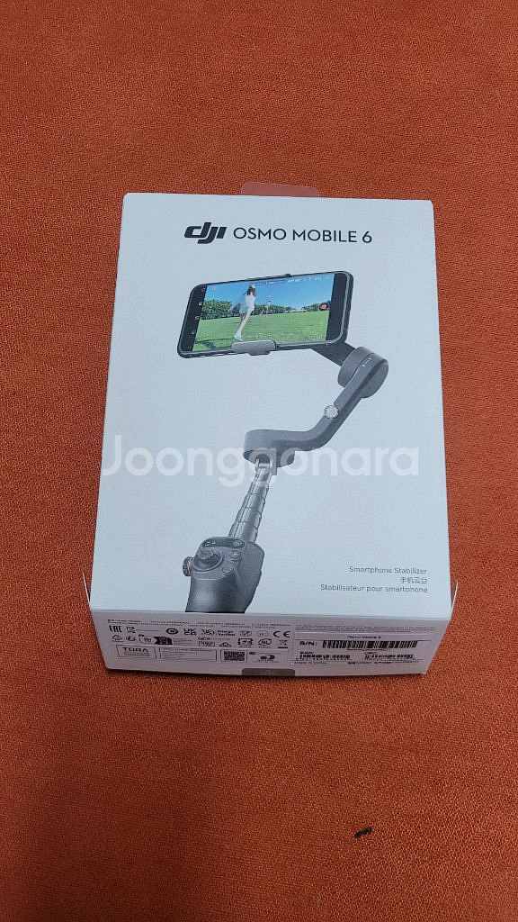 DJI 오즈모 모바일6 짐벌 + 맥세이프 마운트--1