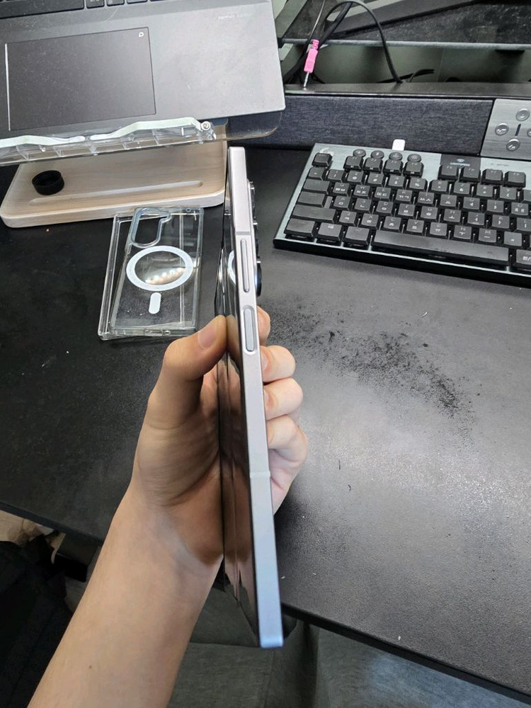 갤럭시 Z플립6 256GB--5