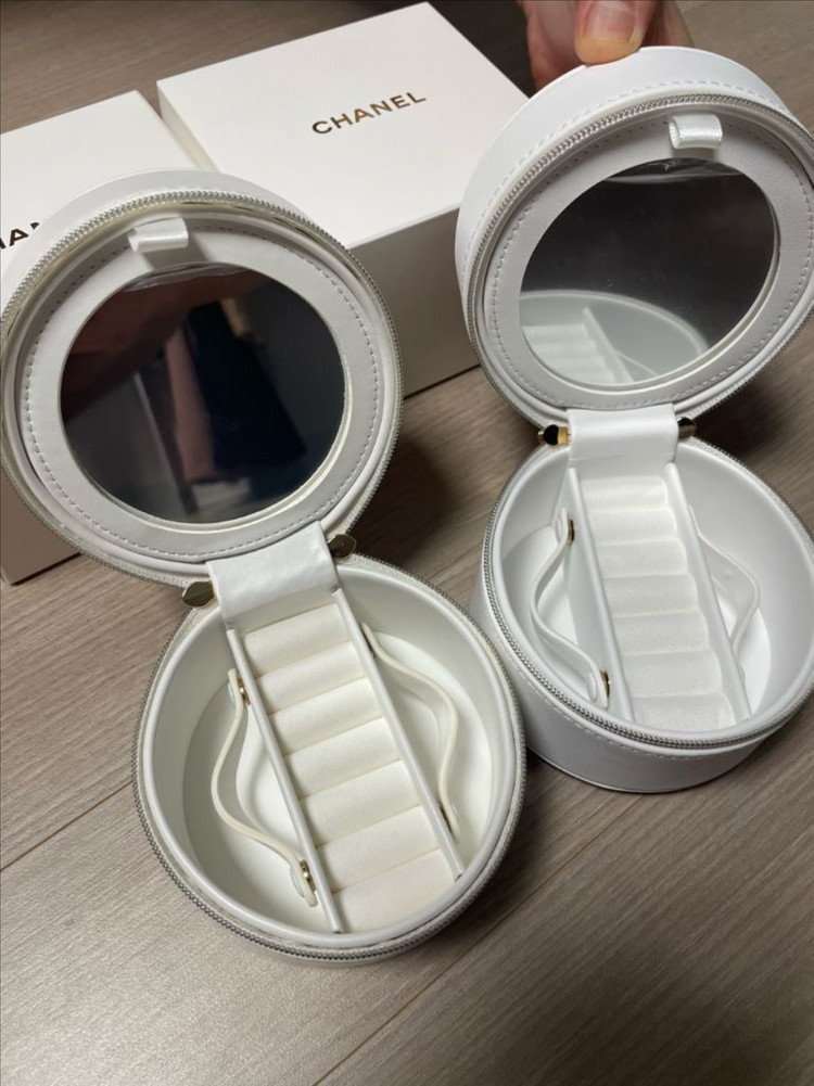 샤넬 악세사리함--1