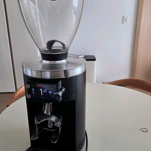 말코닉e80 슈프림 (23년구매)