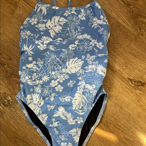 졸린 유토피아 페리 28