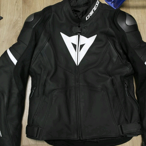 [신형] 다이네즈 아브로4 가죽자켓 54호 -검흰-