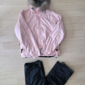 골드윈 스키복 상의.살로몬 스키복 하의 세트