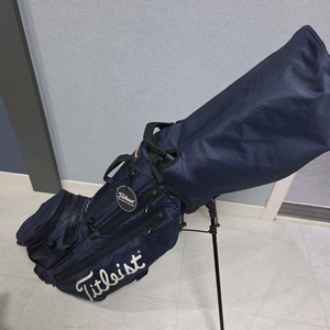 타이틀리스트 플레이어스4+ 스타드라이 네이비 스탠드백 골프백