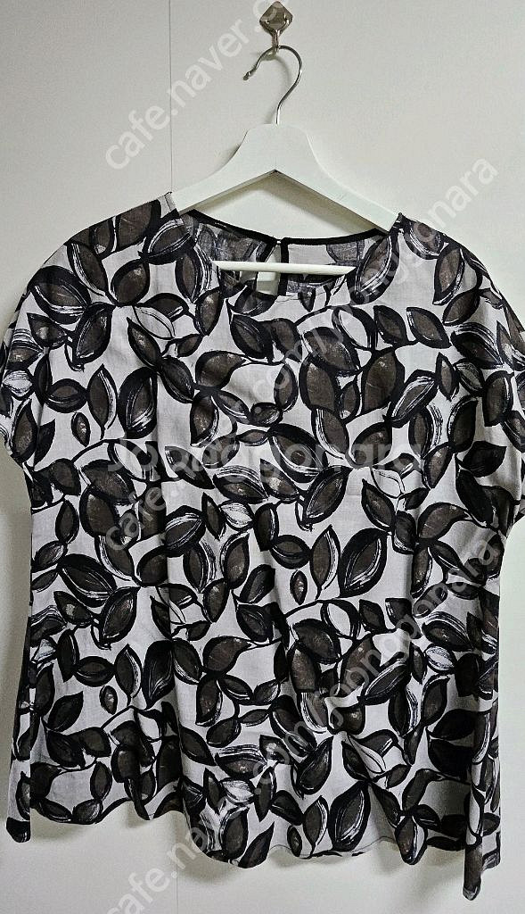 가격내림! 라일라 라무르 나뭇잎 블라우스(택포)--3