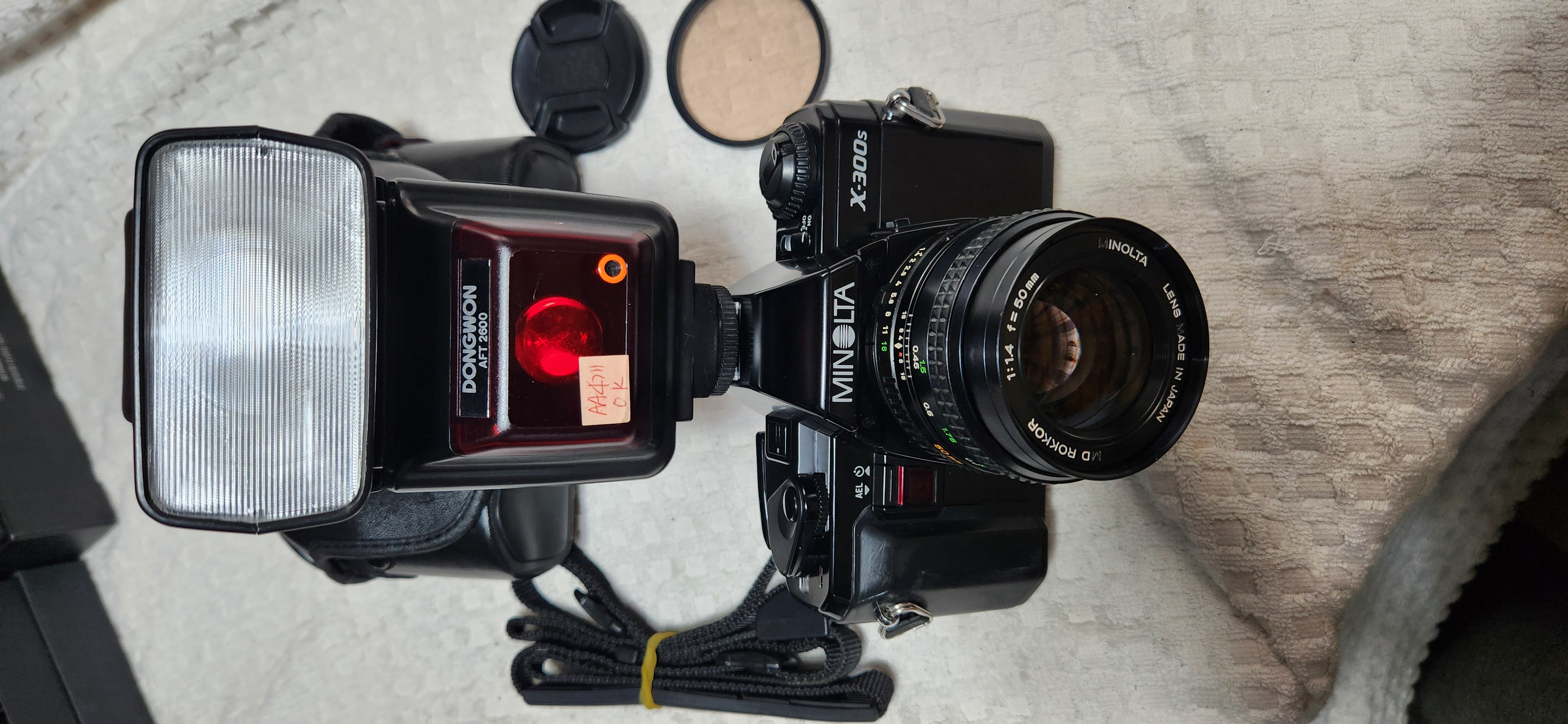 미놀타X300S(일본제,A급), MD ROKKOR 50/1:1.4, 후레쉬, 케이스.--0