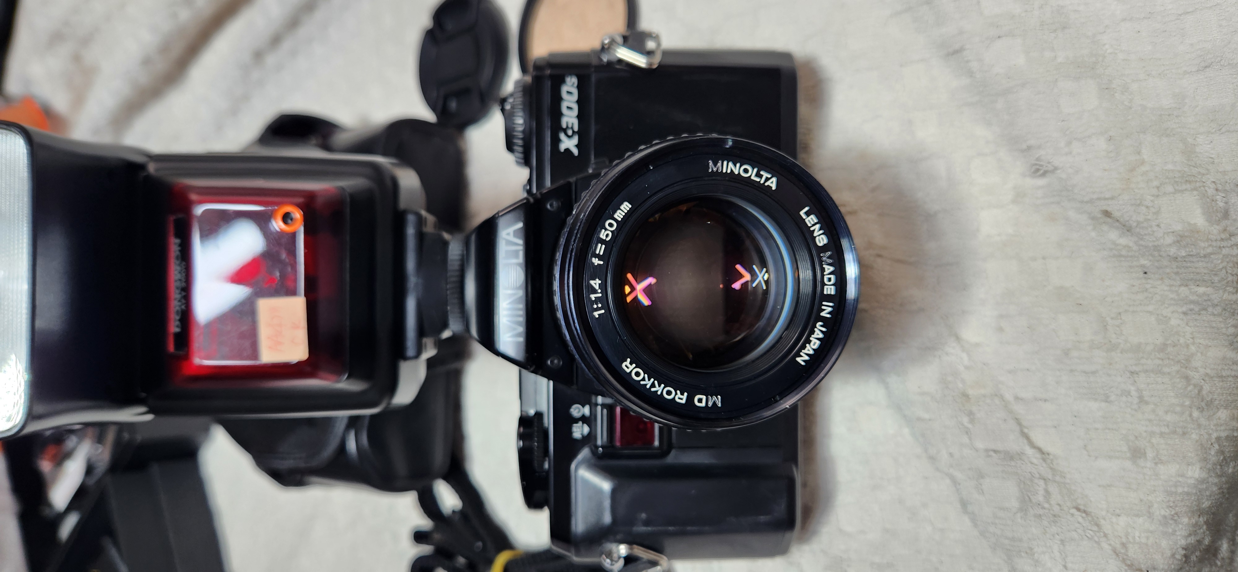 미놀타X300S(일본제,A급), MD ROKKOR 50/1:1.4, 후레쉬, 케이스.--1