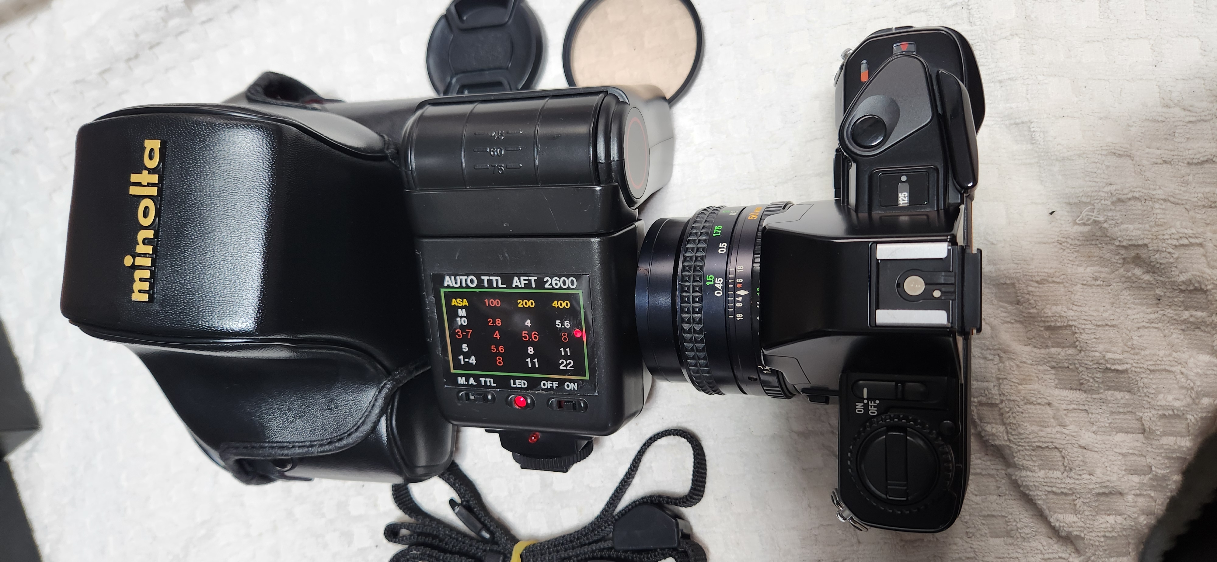 미놀타X300S(일본제,A급), MD ROKKOR 50/1:1.4, 후레쉬, 케이스.--4