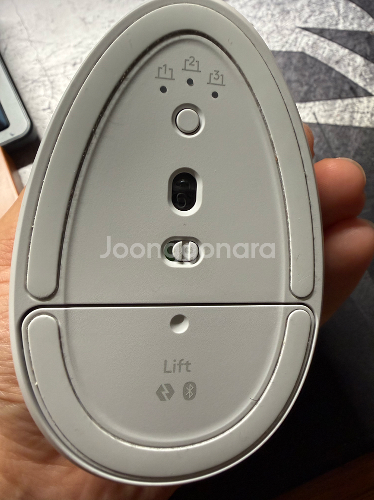 로지텍 LIFT 무선 마우스 팝니다--1