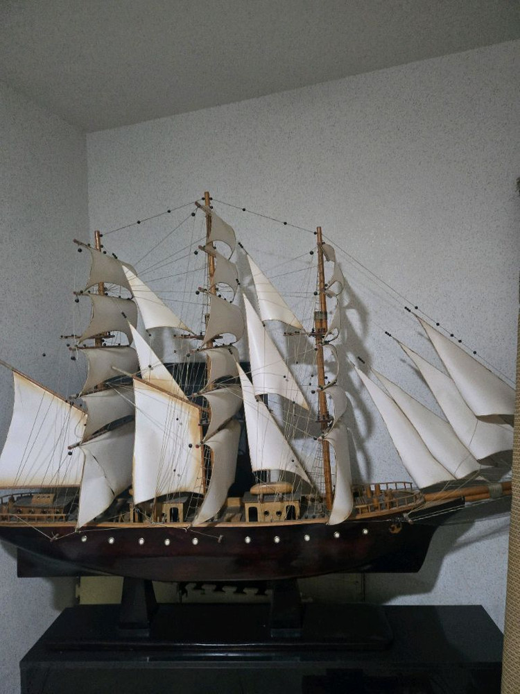 대형 선박 모형 이미지