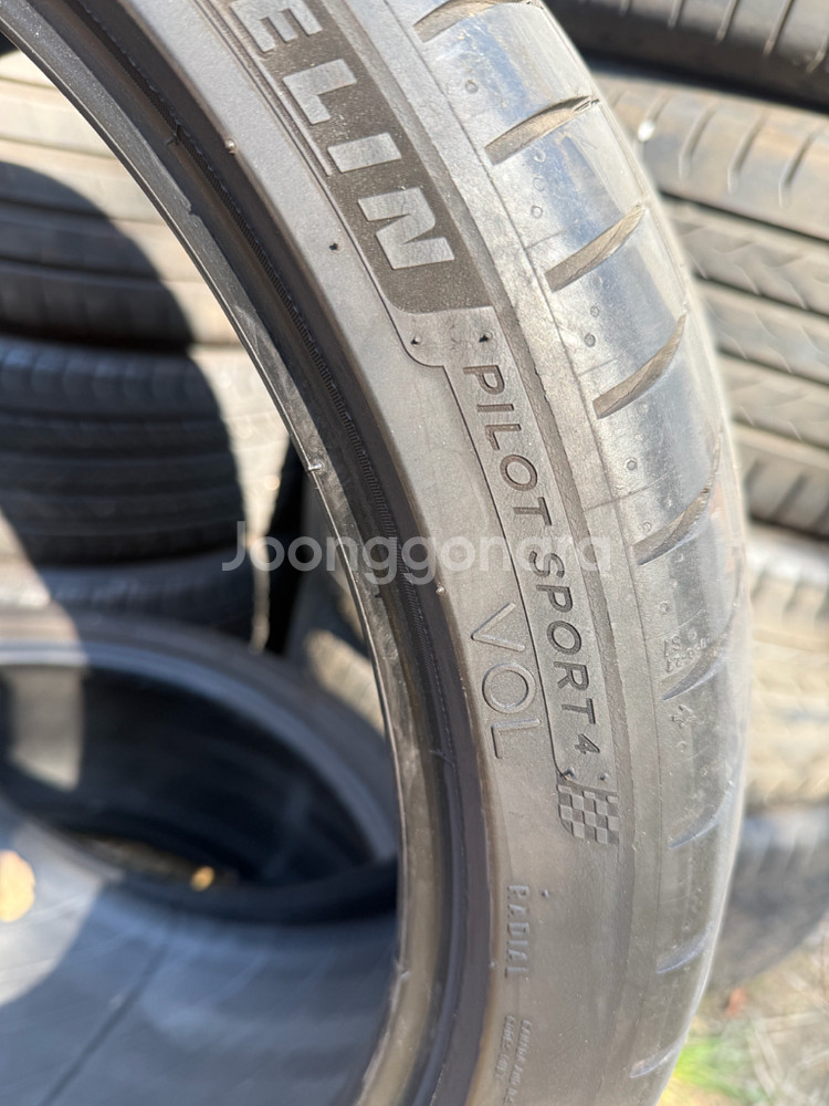 2553520 미쉐린PS4 A급 2본 팝니다--0