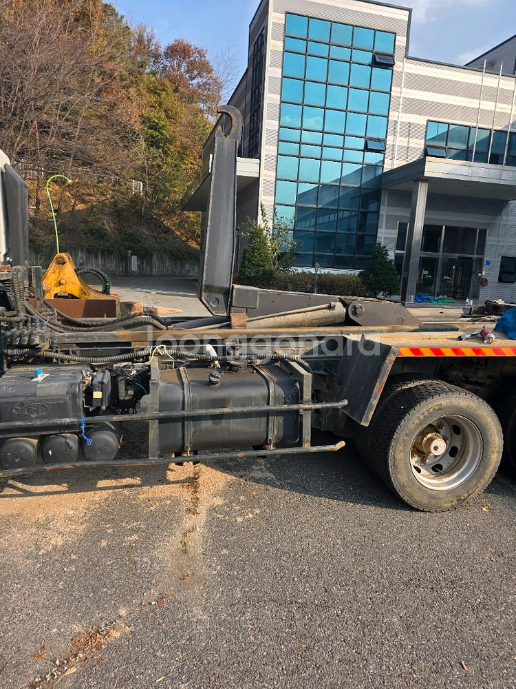 5톤(함코7.5 가변축 장착)암롤 08년식 25만--2