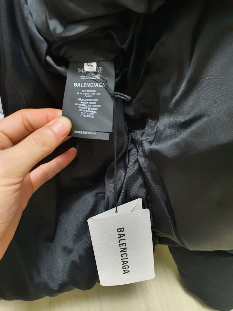 46] 발렌시아가 og c컬 패딩 왕방울 블랙