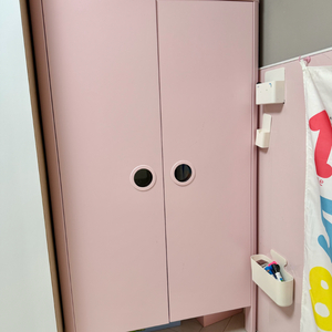 이케아 부숭에 옷장 수납장 (옷봉설치가능)