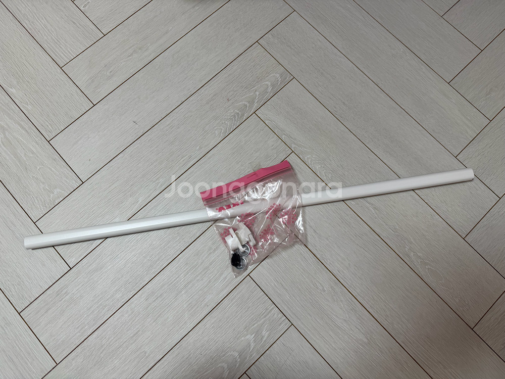 이케아 부숭에 옷장 수납장 (옷봉설치가능)--2