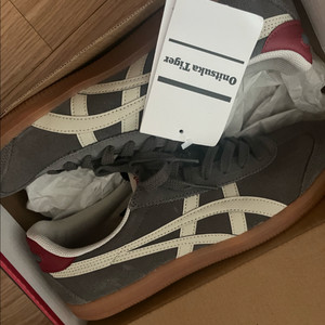 오니츠카타이거 토쿠텐 차콜 버치 265 사이즈 새제품