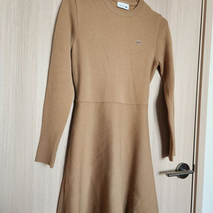 라코스테 플레어 모직니트원피스 베이지원피스