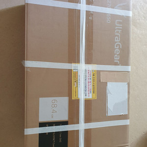 LG 울트라기어 27gn650 게이밍 27인치 144hz 모니터 팝니다.