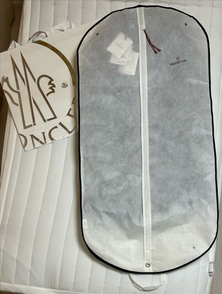 (매장 새상품) 몽클레어 클로에 롱 패딩 백화점 새상품 팔아요 이미지