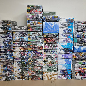 한정판포함 HG/RG등급 비우주세기 건프라들 팝니다(건담시드,빌드,수마,더블오,철혈,G,W,X등)