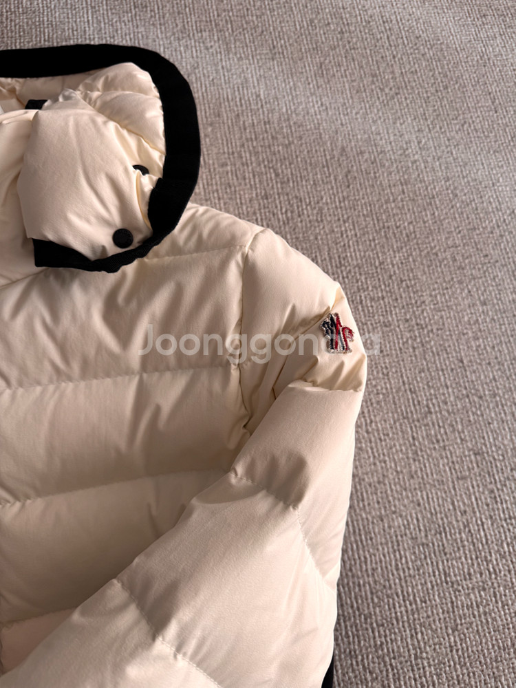 몽클레어 그레노블 여성 자켓 판매--2