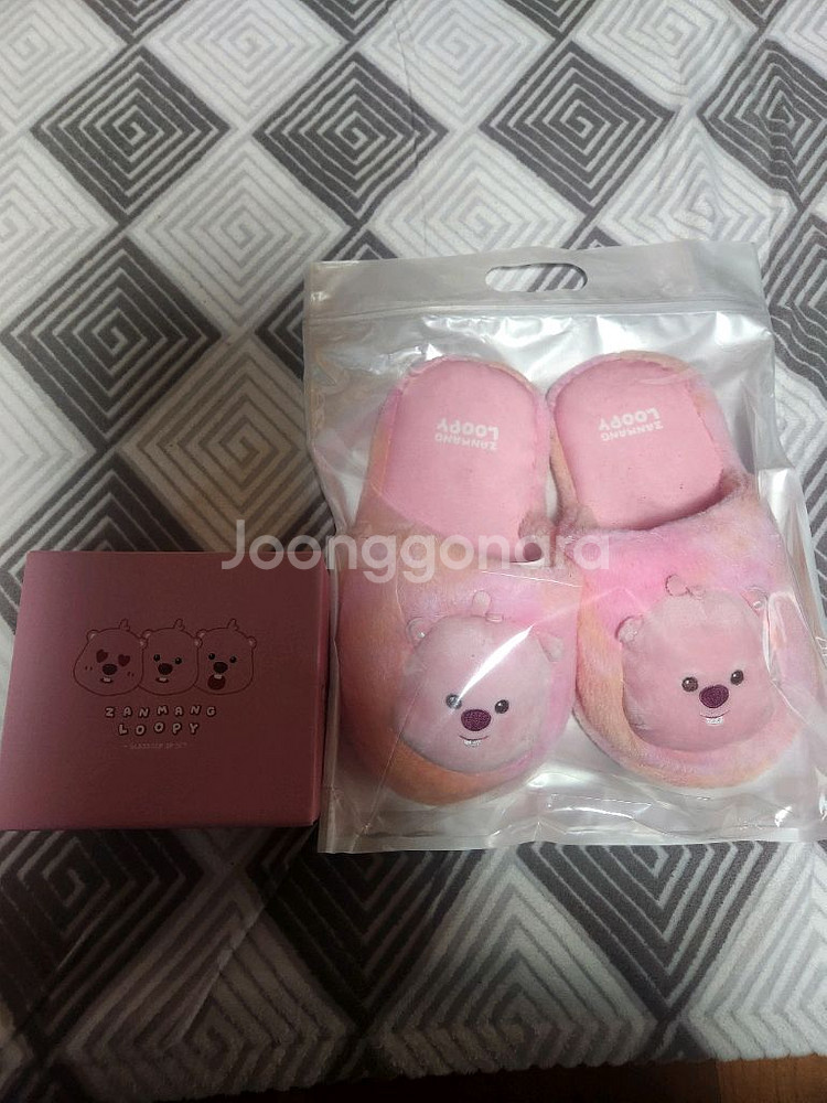 잔망루피 털 슬리퍼와 유리컵 세트입니다--0