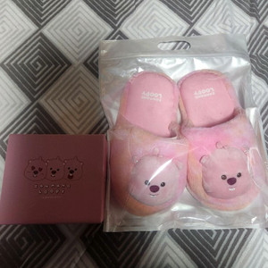 잔망루피 털 슬리퍼와 유리컵 세트입니다