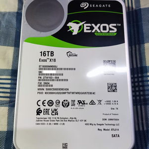 Seagate Exos X18 16TB 7200RPM SATA (A/S기간남음)