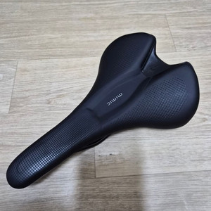 스페셜라이즈드 미믹 안장