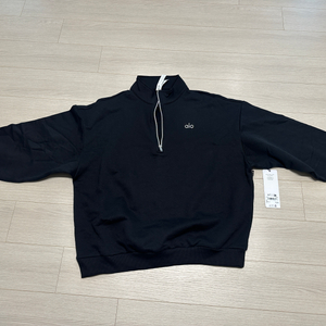 알로(ALO) 아콜레이드 1/4 집업 풀오버 팝니다