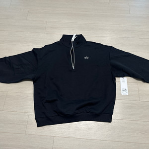 알로(ALO) 아콜레이드 1/4 집업 풀오버 팝니다