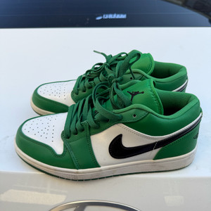 니이키 조던1 로우 파인 그린