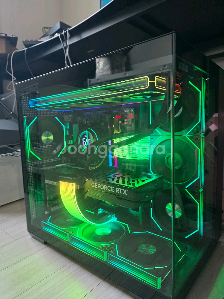 라이젠7 9800X3D RTX5070TI 신품PC 팝니다--0