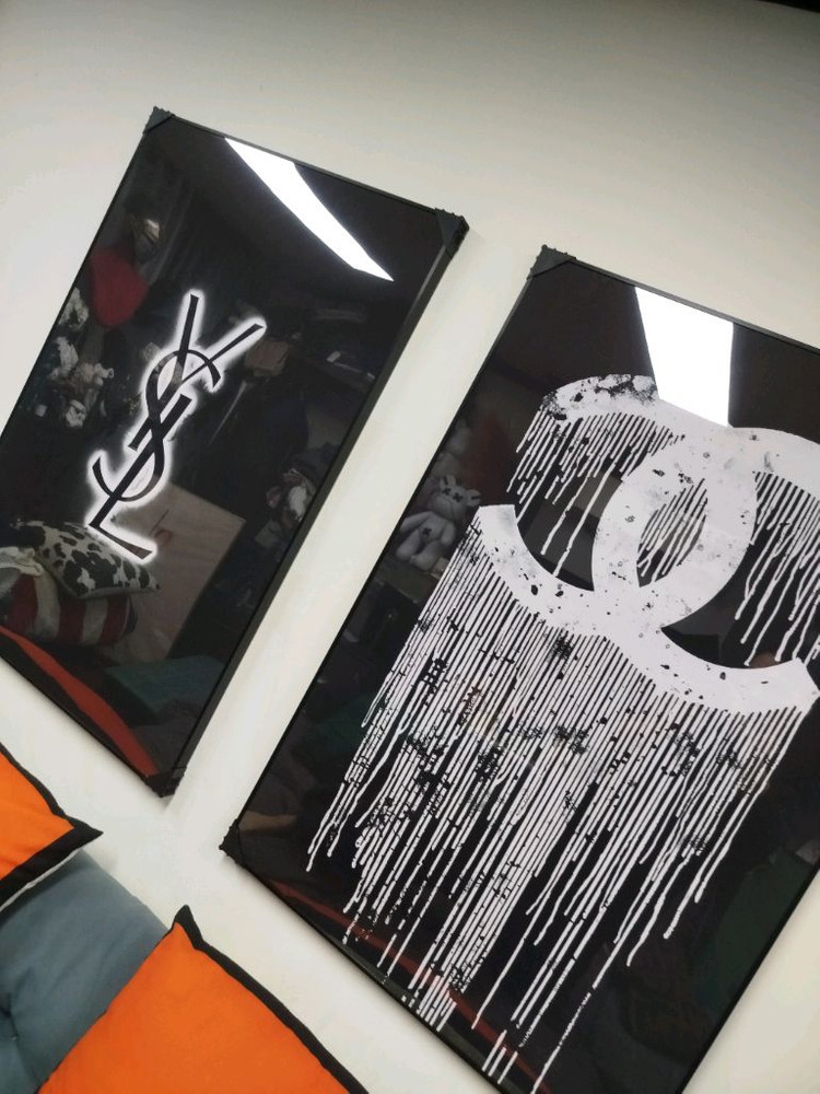 ysl 입생로랑 생로랑 로고 대형 그림 액자 팝아트 인테리어소품 인테리어액자 명품그림 가방 지갑 아트 스카프 이미지