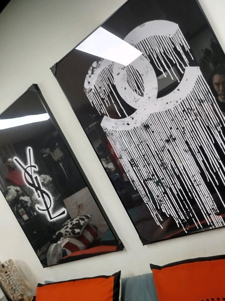 ysl 입생로랑 생로랑 로고 대형 그림 액자 팝아트 인테리어소품 인테리어액자 명품그림 가방 지갑 아트 스카프 이미지