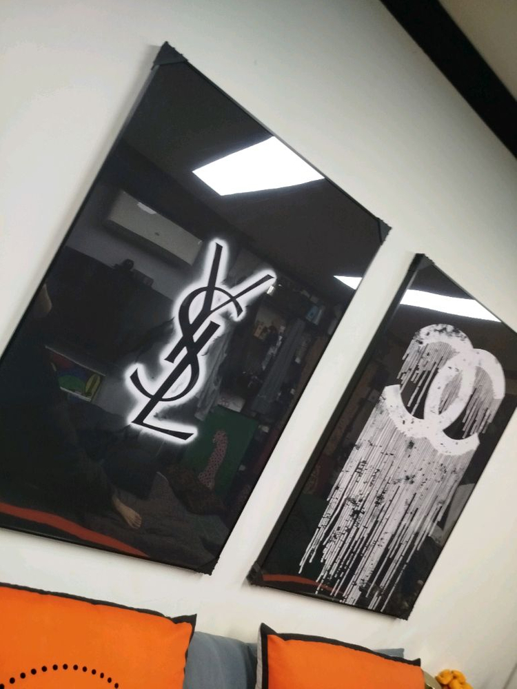 ysl 입생로랑 생로랑 로고 대형 그림 액자 팝아트 인테리어소품 인테리어액자 명품그림 가방 지갑 아트 스카프 이미지