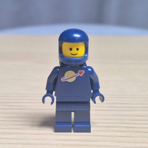 레고 다크블루 우주인 미니피규어
