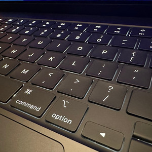 맥북프로 M4 Pro 16인치 14-20코어 48GB 1TB (본체는 교체받은 신품상태)