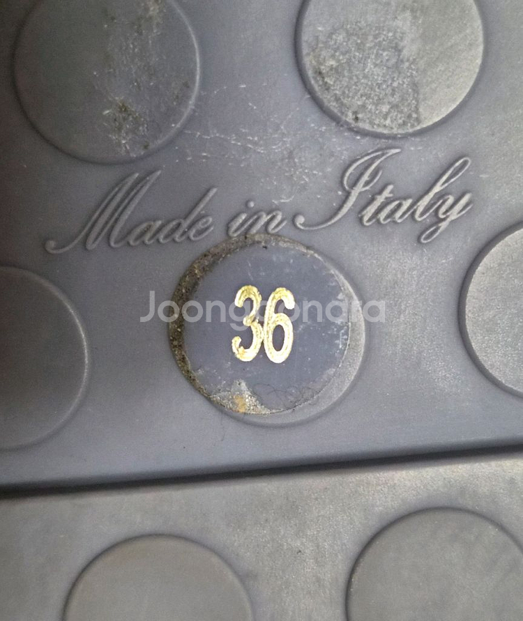 (정품) 생로랑 젤리 하트 쪼리 샌들 36 (명품 여자 신발 슬리퍼 뮬)--6