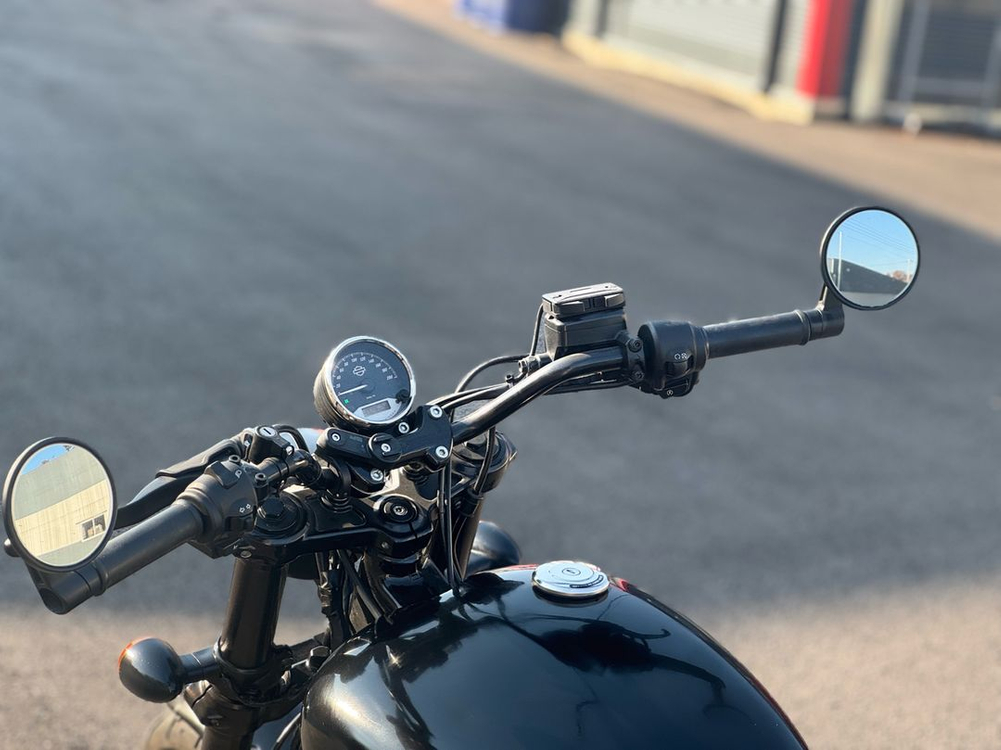 할리 스트리트로드 750 18년식 9천키로 튜닝 잘되어있는차량 판매합니다 이미지