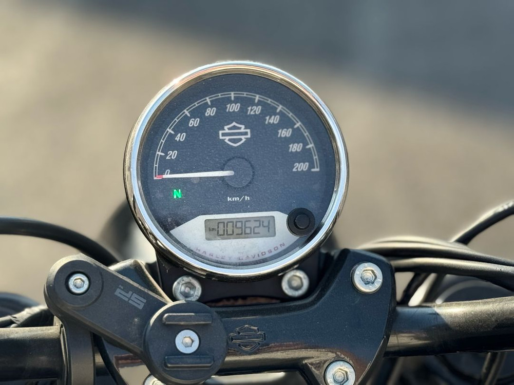 할리 스트리트로드 750 18년식 9천키로 튜닝 잘되어있는차량 판매합니다 이미지