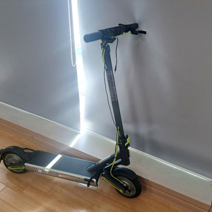 명품 전동킥보드 NAVEE 나비 S65 새것 팝니다!