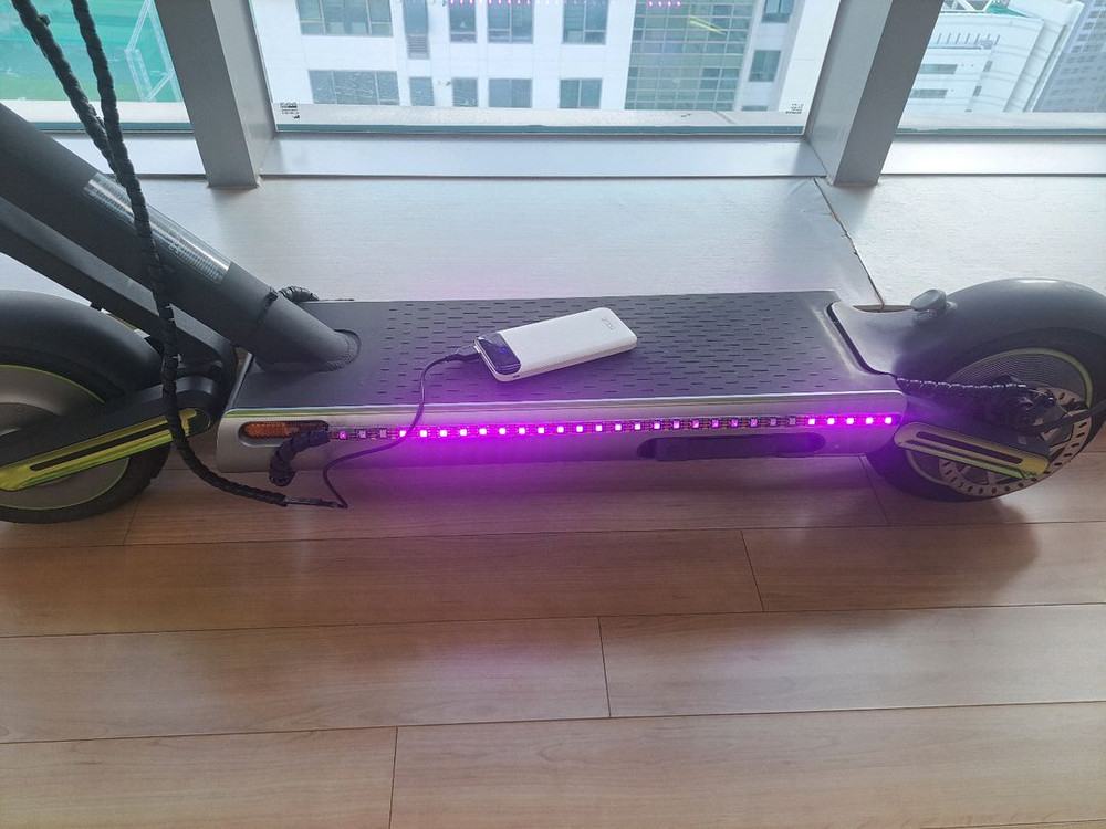 명품 전동킥보드 NAVEE 나비 S65 새것 팝니다!--5