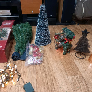1미터20센치. 크리스마스. 트리/장신구/조영/트리. 장식품4개 일괄 택