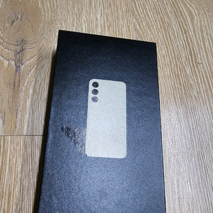 갤럭시 S24 옐로우 판매합니다. 새폰입니다