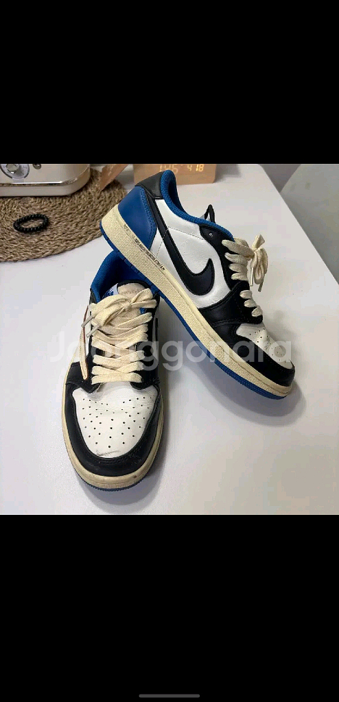 조던1 트래비스스캇 프라그먼트 로우 285--0