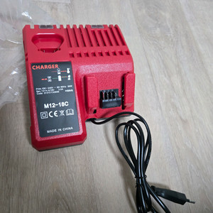 밀워키 배터리 충전기